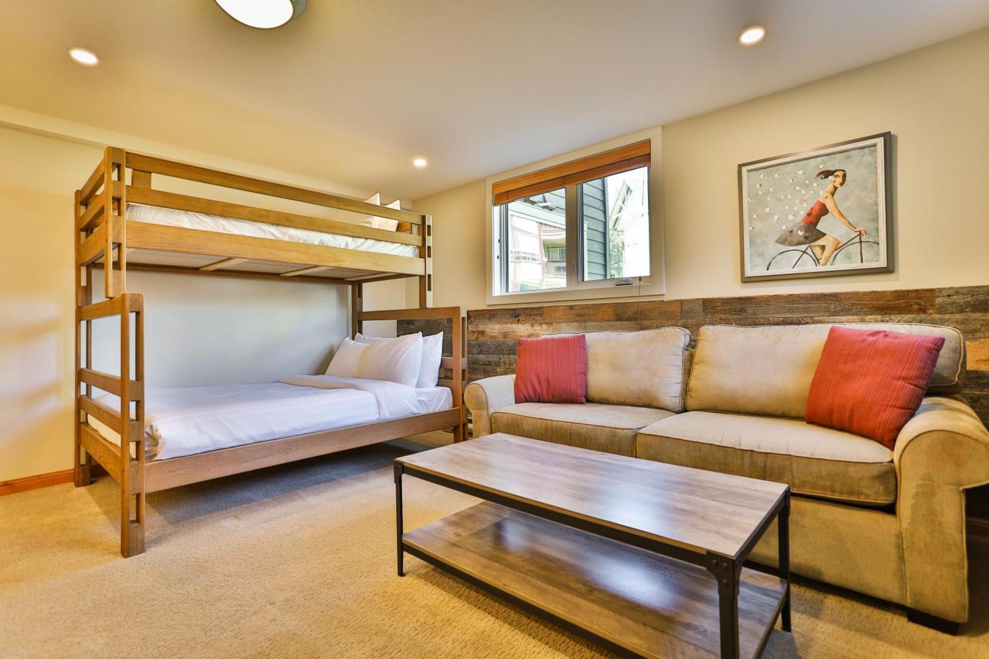 Timberline By Stayin Fernie Room photo