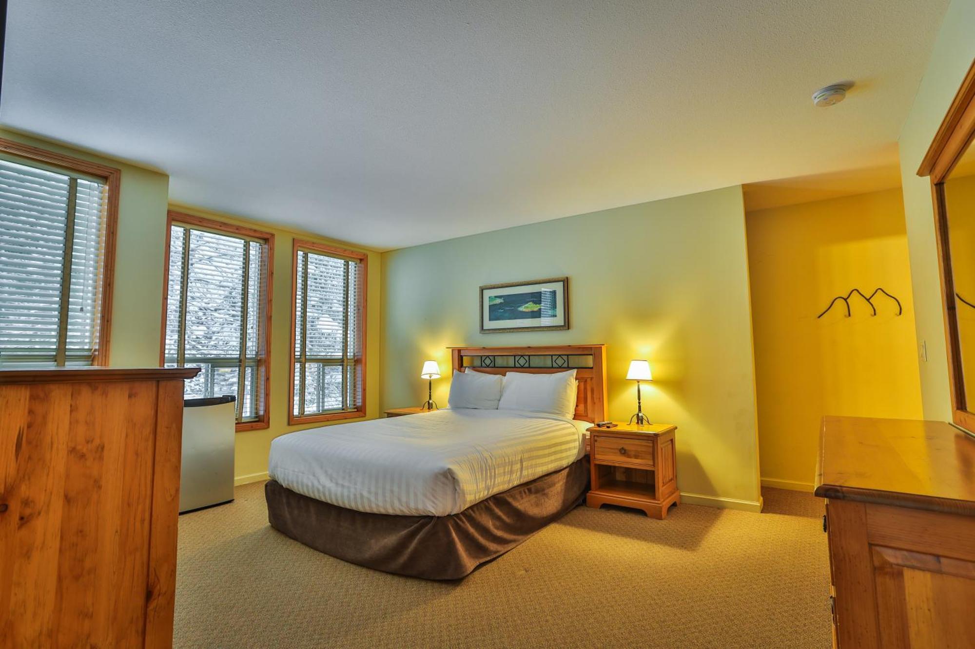 Timberline By Stayin Fernie Room photo