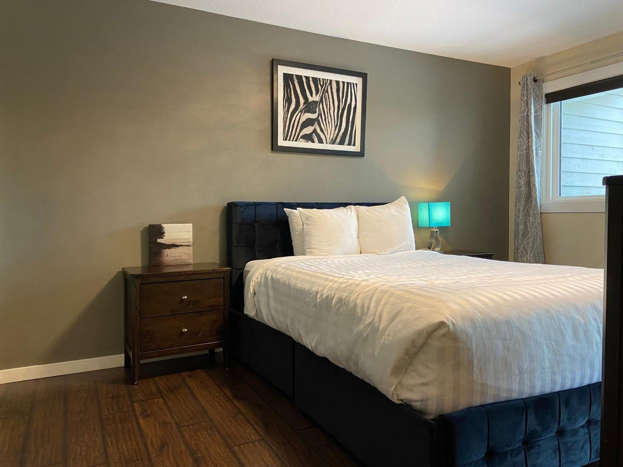 Timberline By Stayin Fernie Room photo